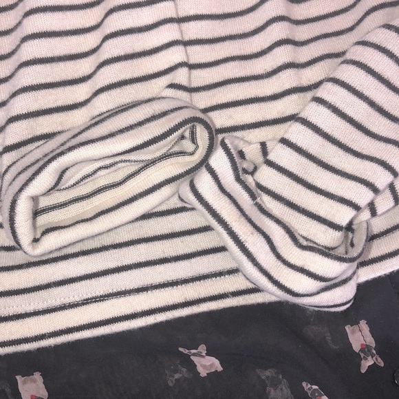 Red Camel size medium striped sweater top - Picture 5 of 5